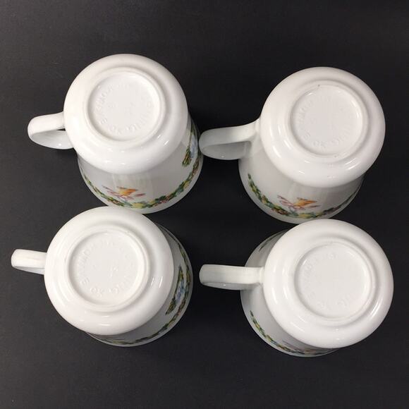 Corning USA Set of 4 Vintage Christmas Joy Coffee Tea Cups Mugs Corelle - Picture 8 of 8